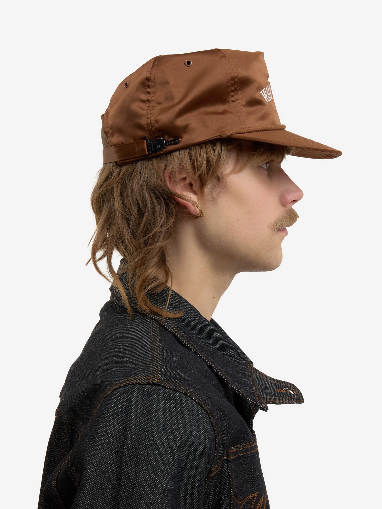 La casquette Odyssée en satin marron - Image 8