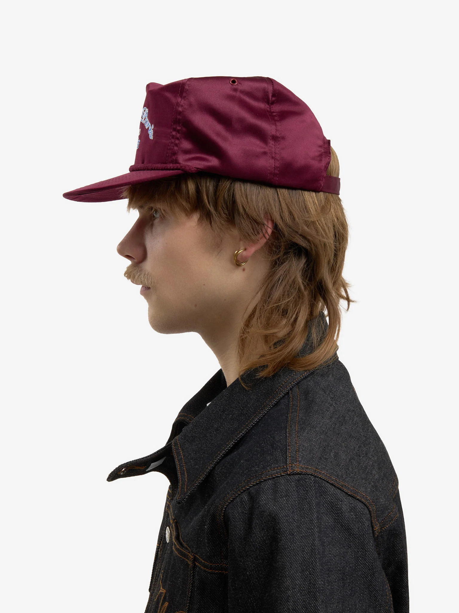 La casquette Odyssée satinée bordeaux - Image 8