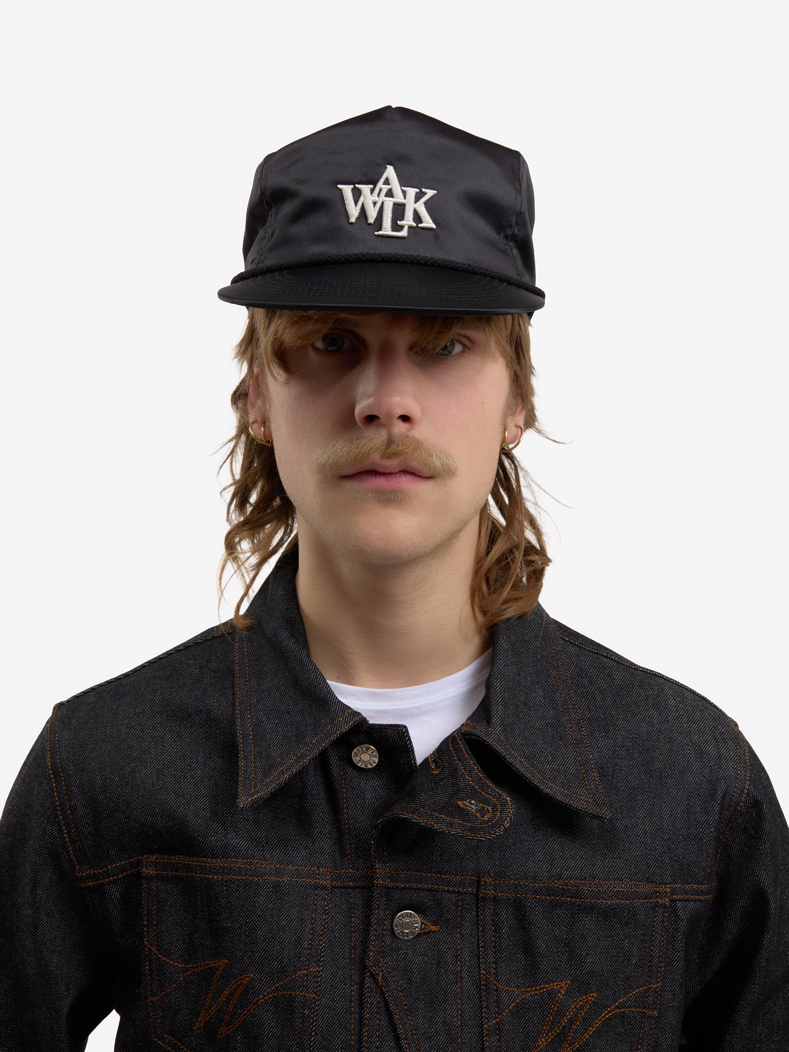 La casquette Signature en satin noire - Image 4