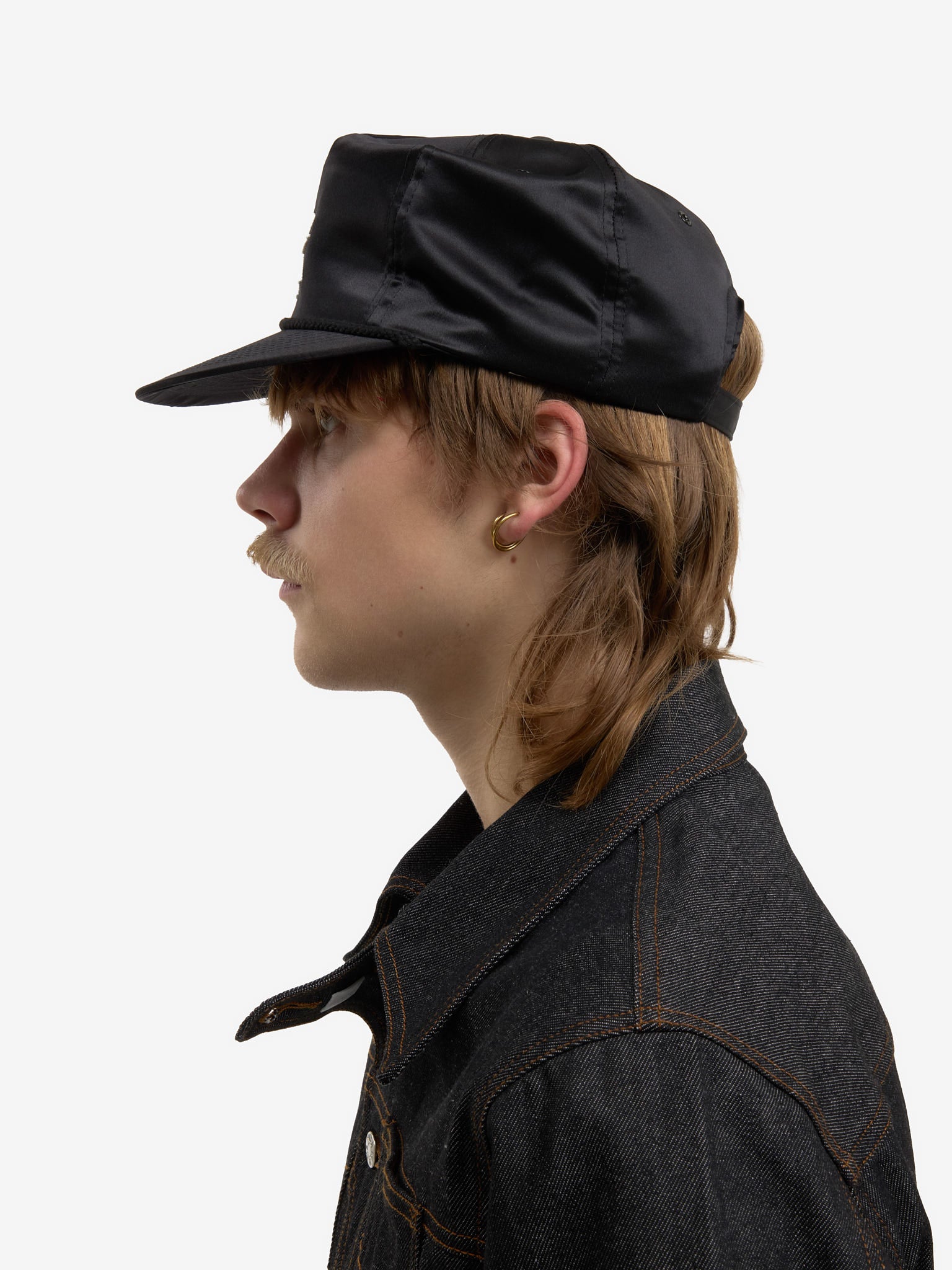 La casquette Signature en satin noire - Image 6