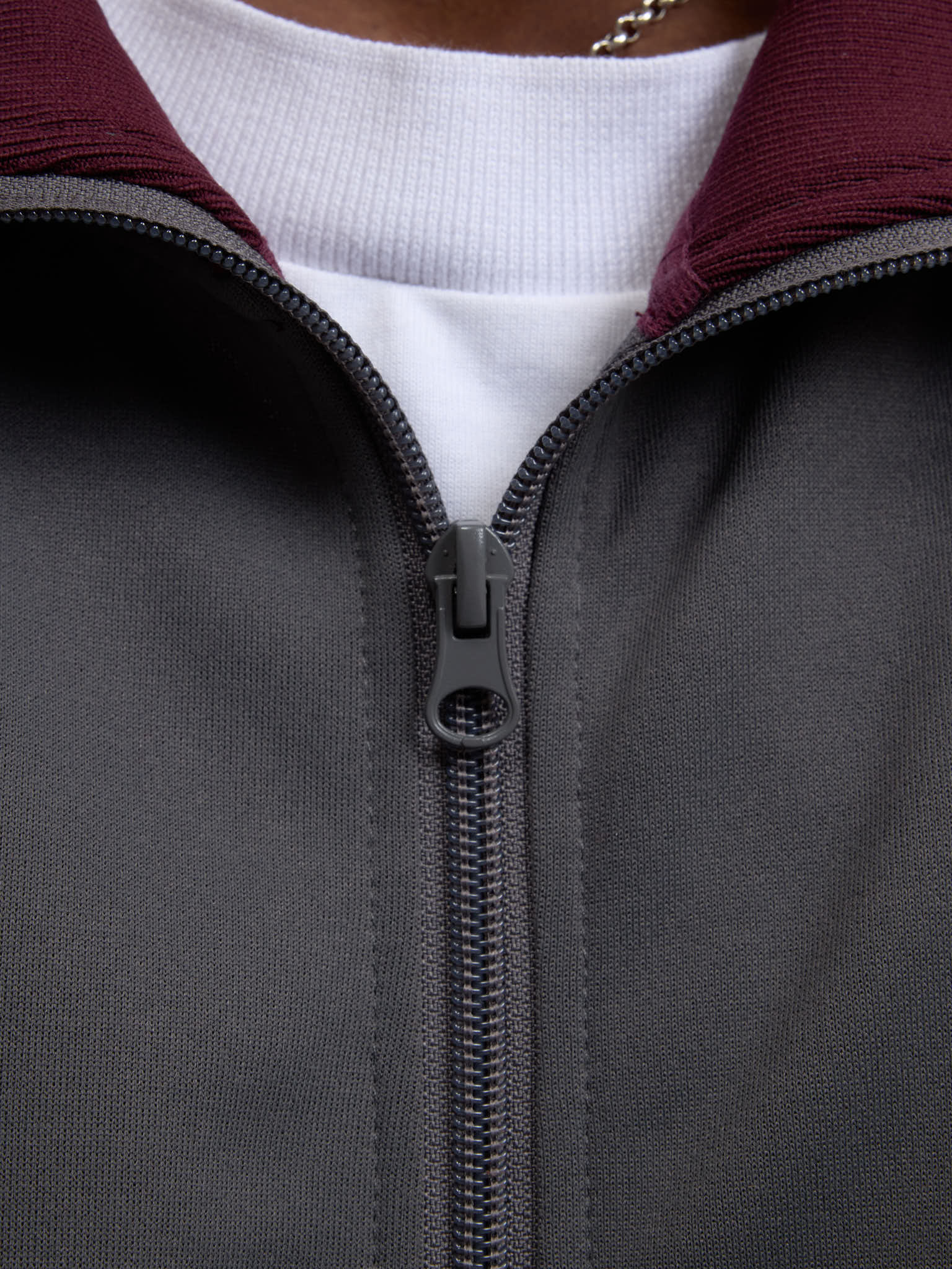 La veste de jogging Signature grise - Image 9