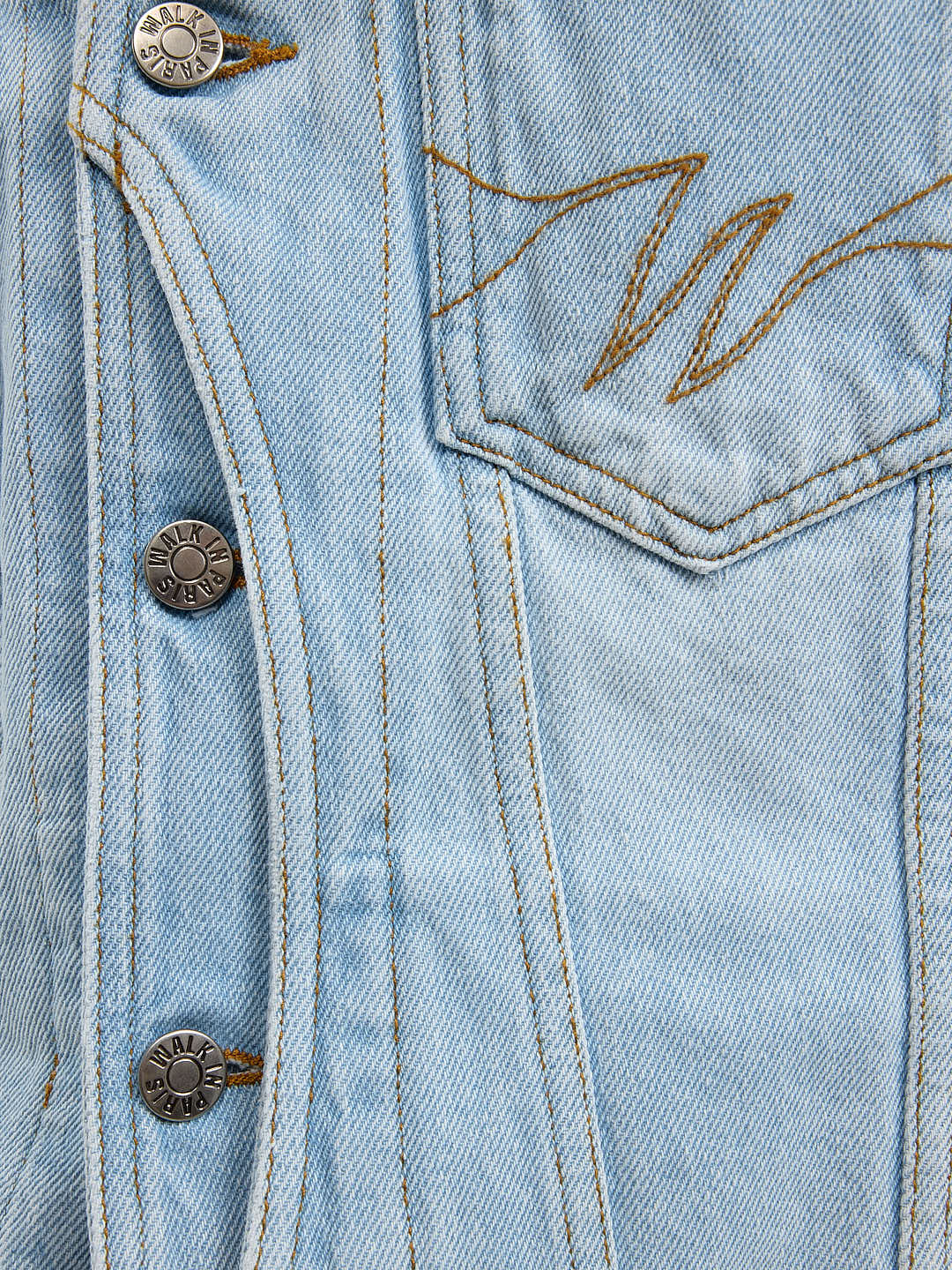 La veste du postier en denim clair délavé - Image 11