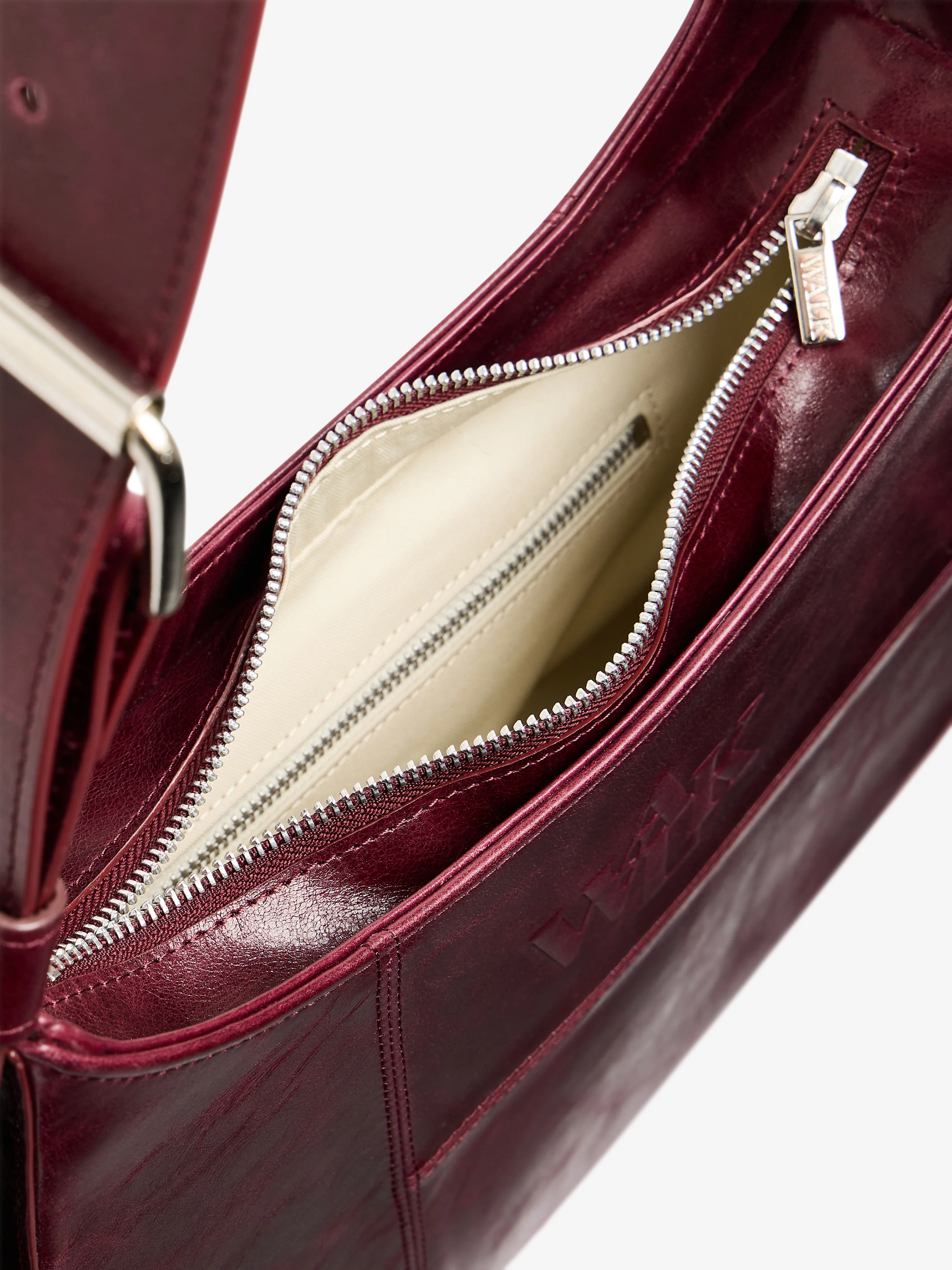 Le "it-bag" bordeaux - Image 4