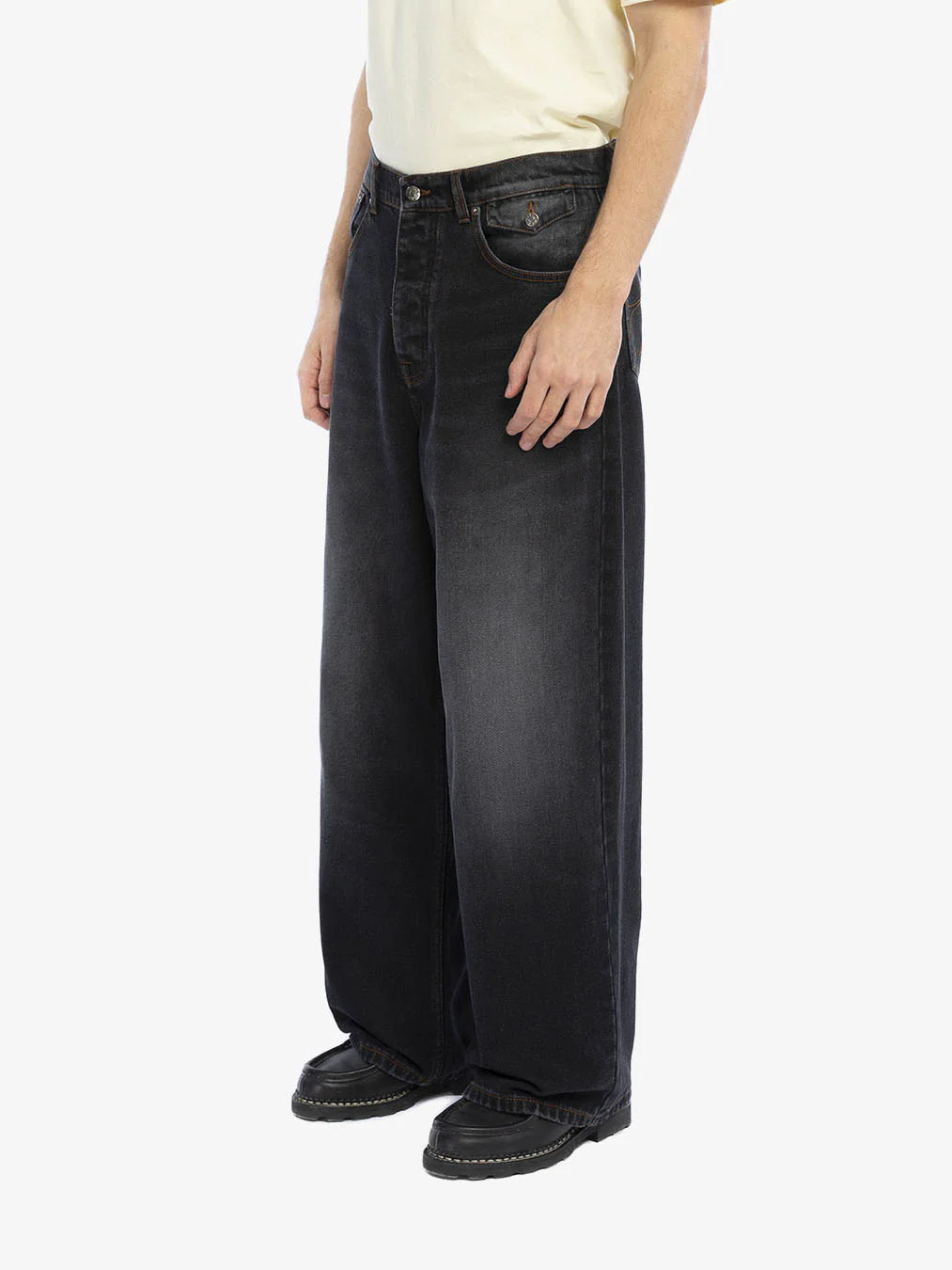 Le pantalon baggy en denim noir délavé - Image 4