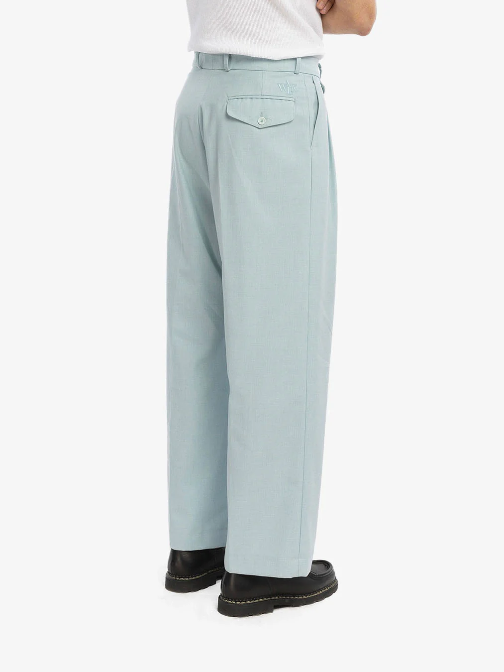 Le pantalon de costume bleu - Image 5