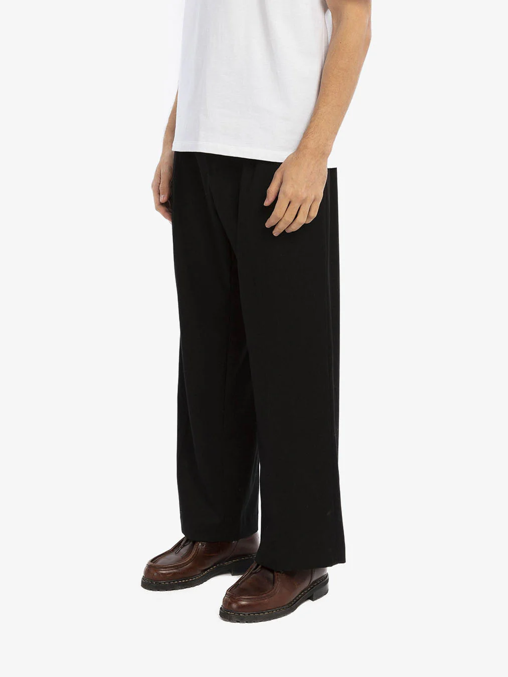 Le pantalon de costume noir - Image 3