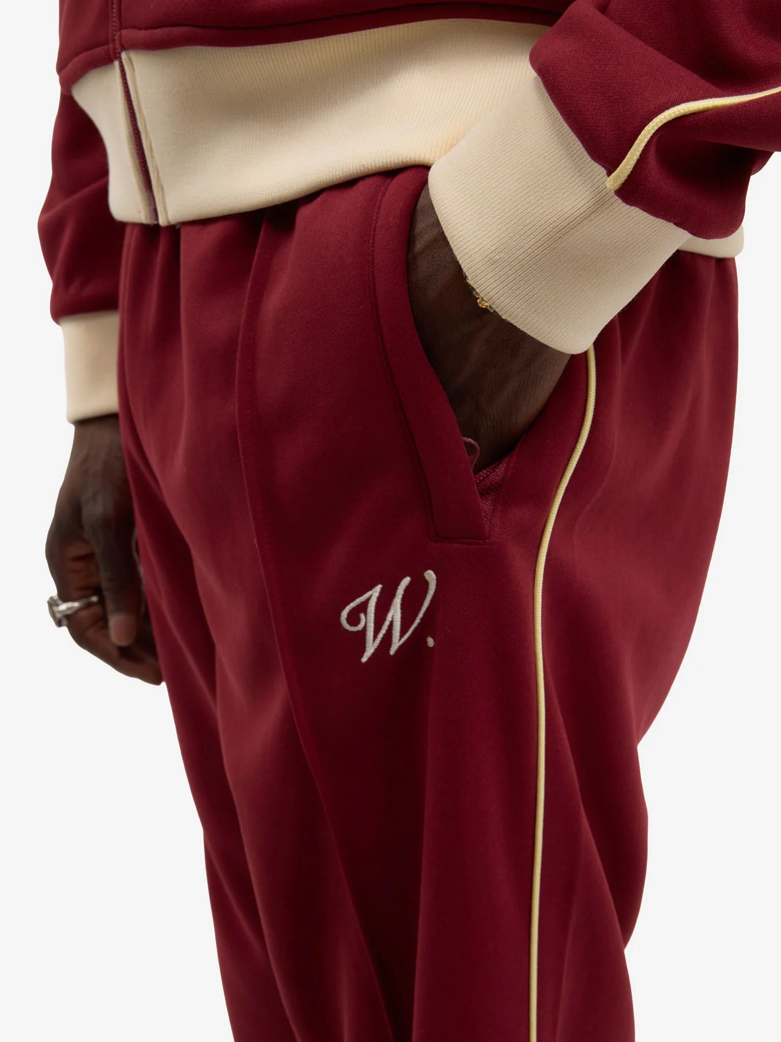 Le pantalon de jogging Signature bordeaux - Image 5