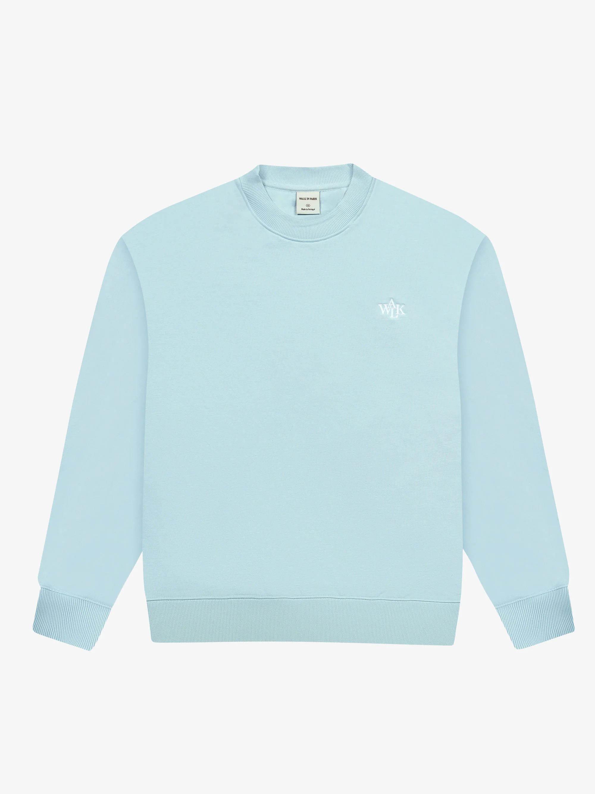 Le sweatshirt bleu ciel