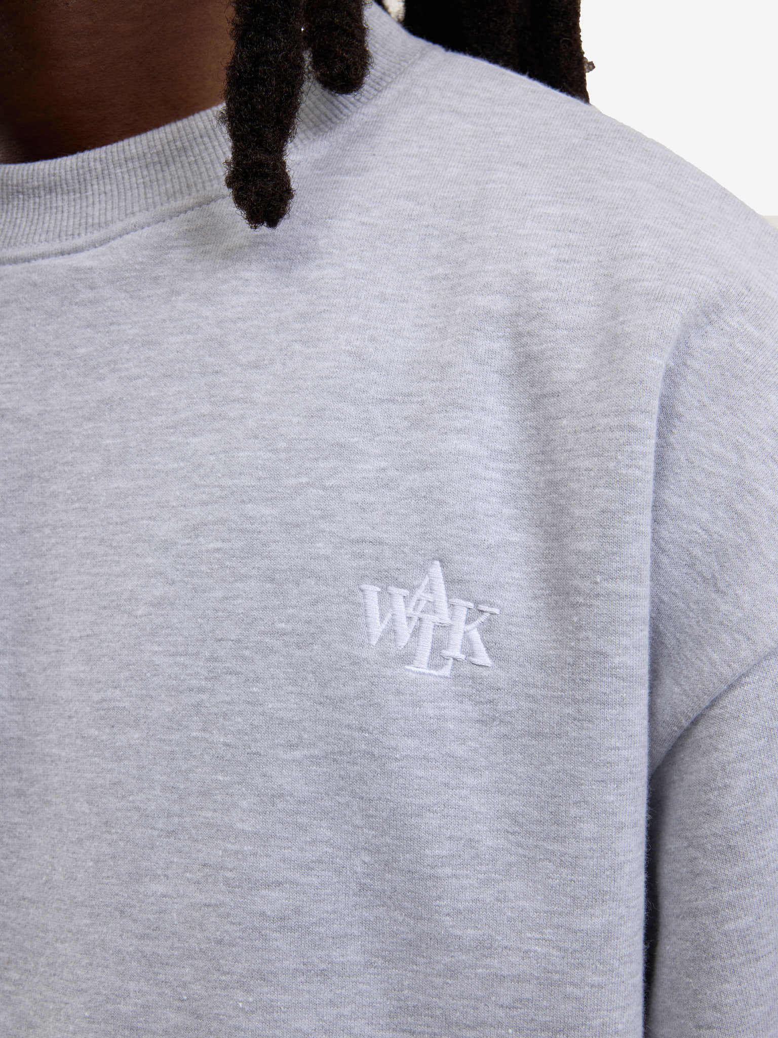Le sweat-shirt molletonné gris - Image 4